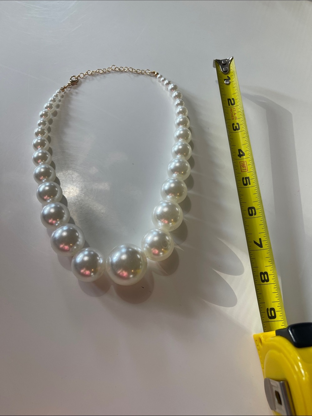 Elegant Faux Pearl Beaded Necklace - White